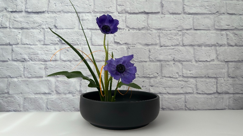 Ikebana arrangement - Purple Takes the Stage